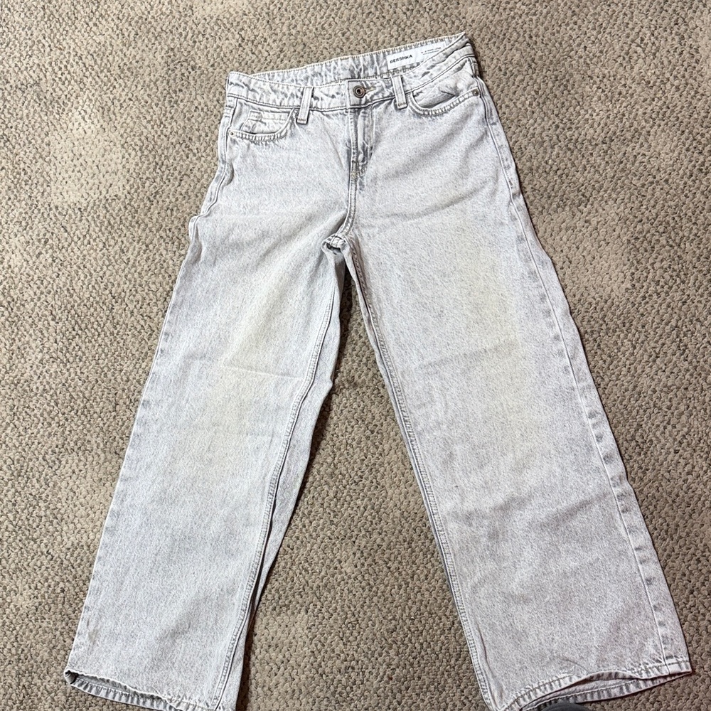 Bershka Women's Light Gray Straight Leg Jeans